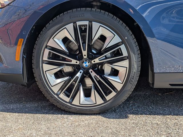 2026 BMW 5 Series 530i - Photo 21