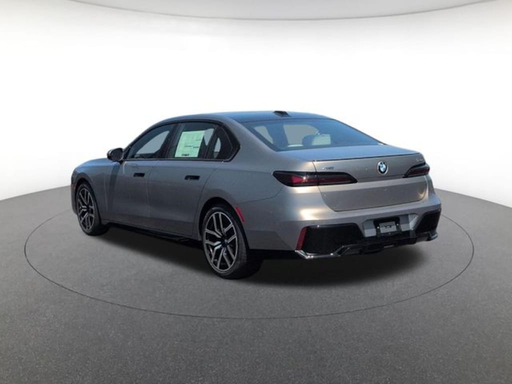 New 2026 BMW 740i xDrive Sedan