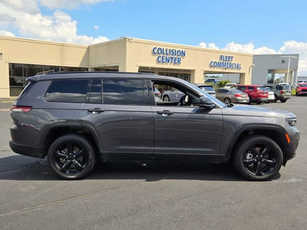 Used 2025 Jeep Grand Cherokee L Altitude