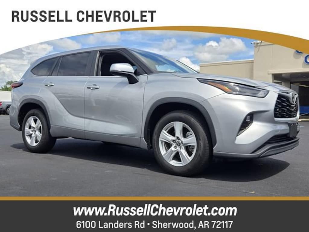 Used 2024 Toyota Highlander LE