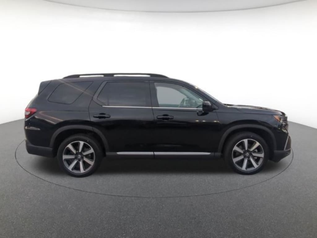 Used 2023 Honda Pilot Touring Sport Utility