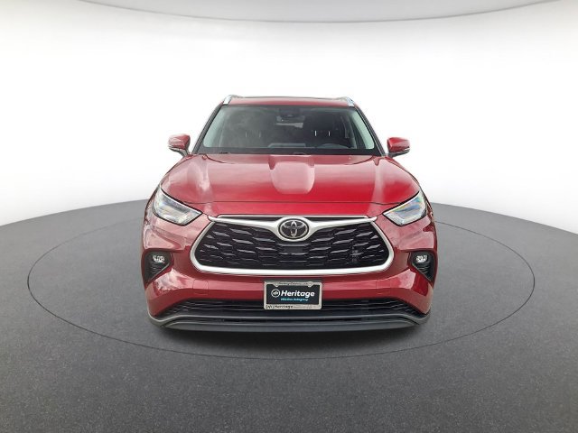 Used 2021 Toyota Highlander XLE Sport Utility