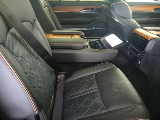 2024 Jeep Grand Wagoneer L Series III - Photo 19