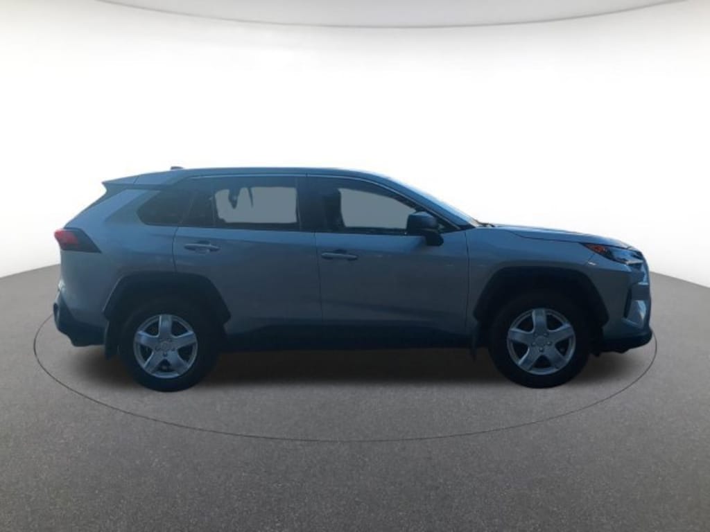 Used 2022 Toyota RAV4 LE Sport Utility