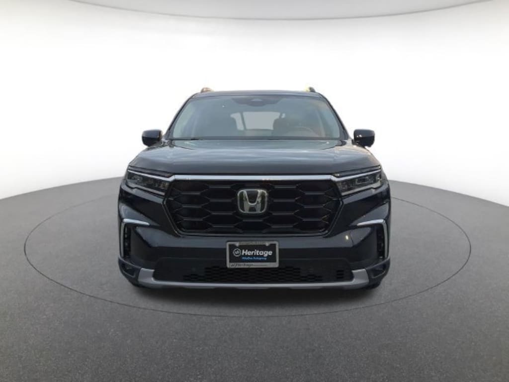 Used 2023 Honda Pilot Touring Sport Utility