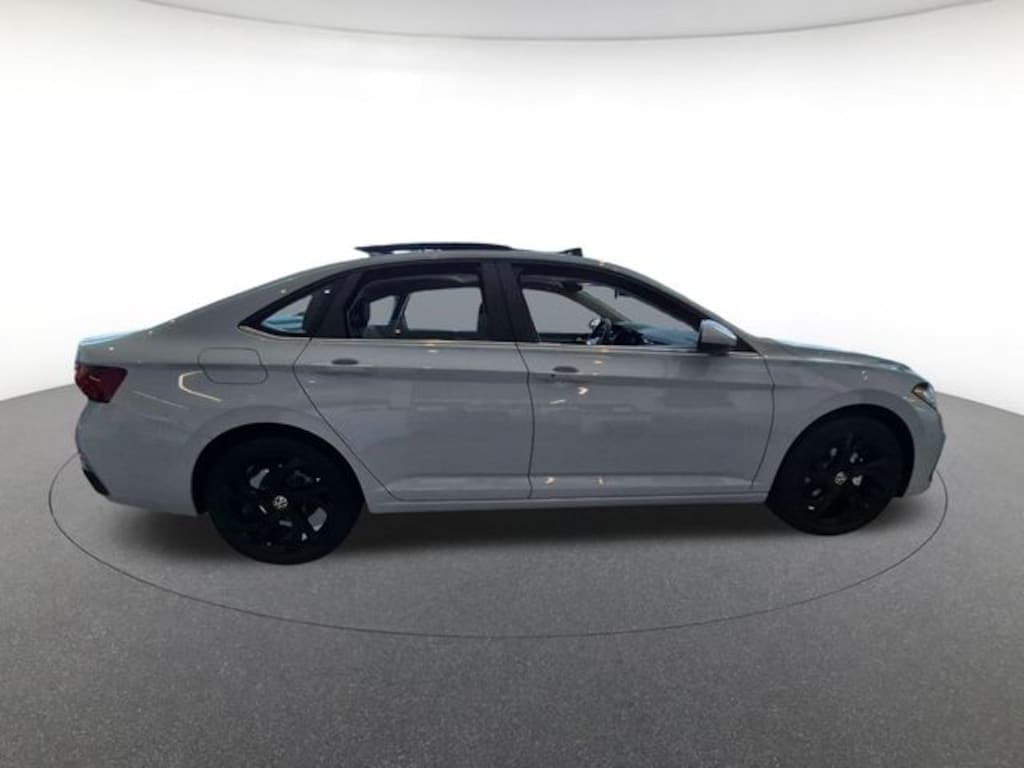 New 2027 Volkswagen Jetta 1.5T SE Sedan