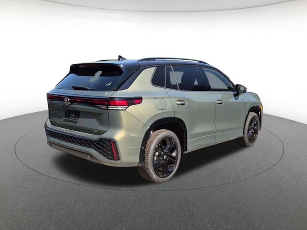 New 2026 Volkswagen Tiguan SE R-Line Black SUV