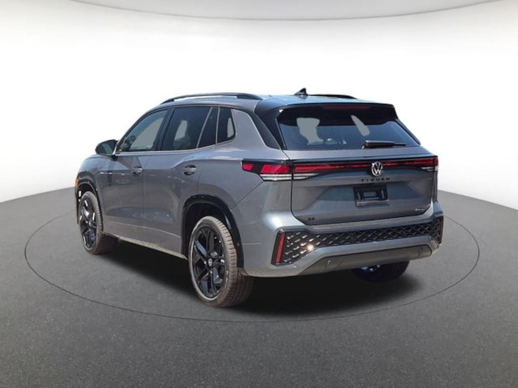 New 2026 Volkswagen Tiguan SE R-Line Black SUV