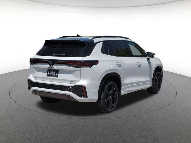 New 2026 Volkswagen Tiguan SE R-Line Black SUV