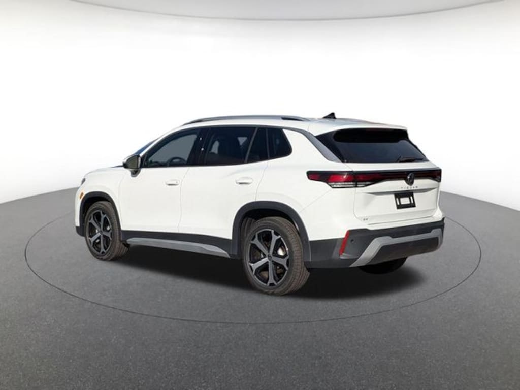 New 2026 Volkswagen Tiguan SE SUV