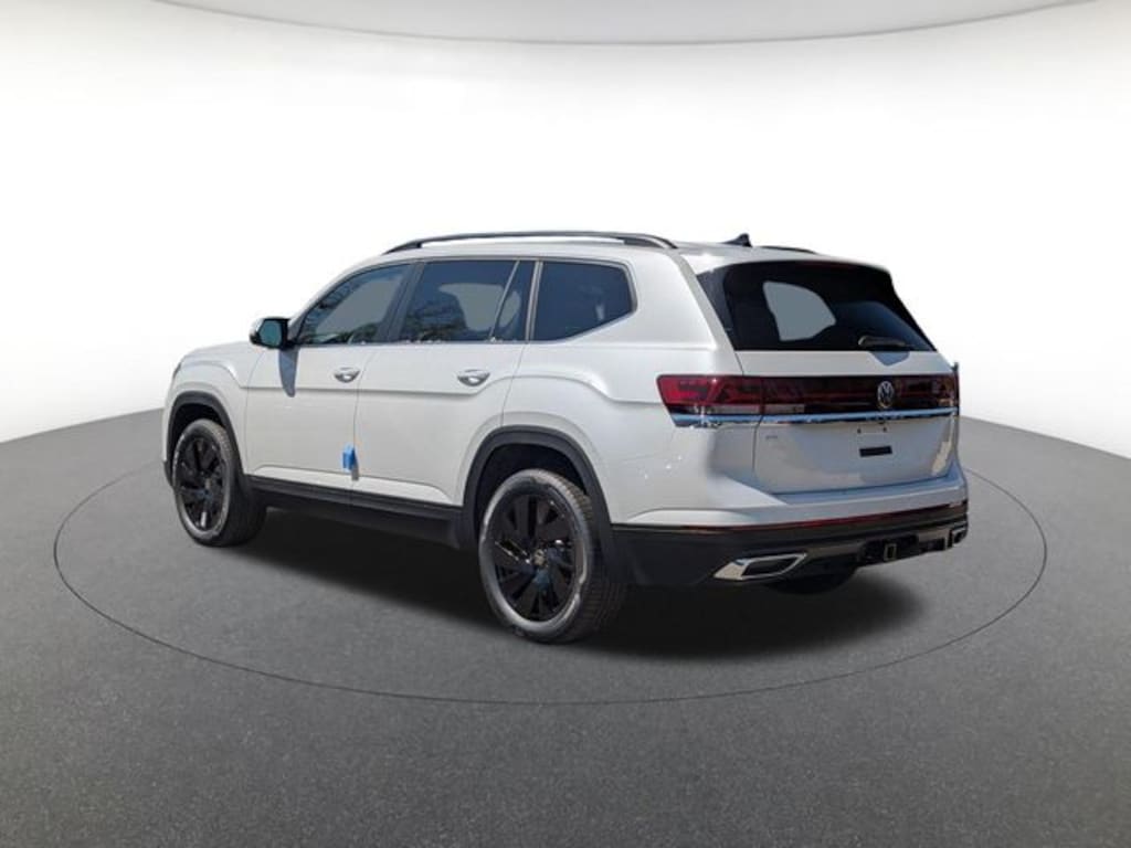 New 2026 Volkswagen Atlas SE w/Technology SUV