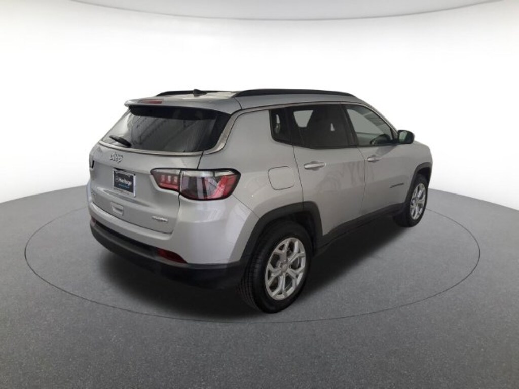 Used 2024 Jeep Compass Latitude SUV