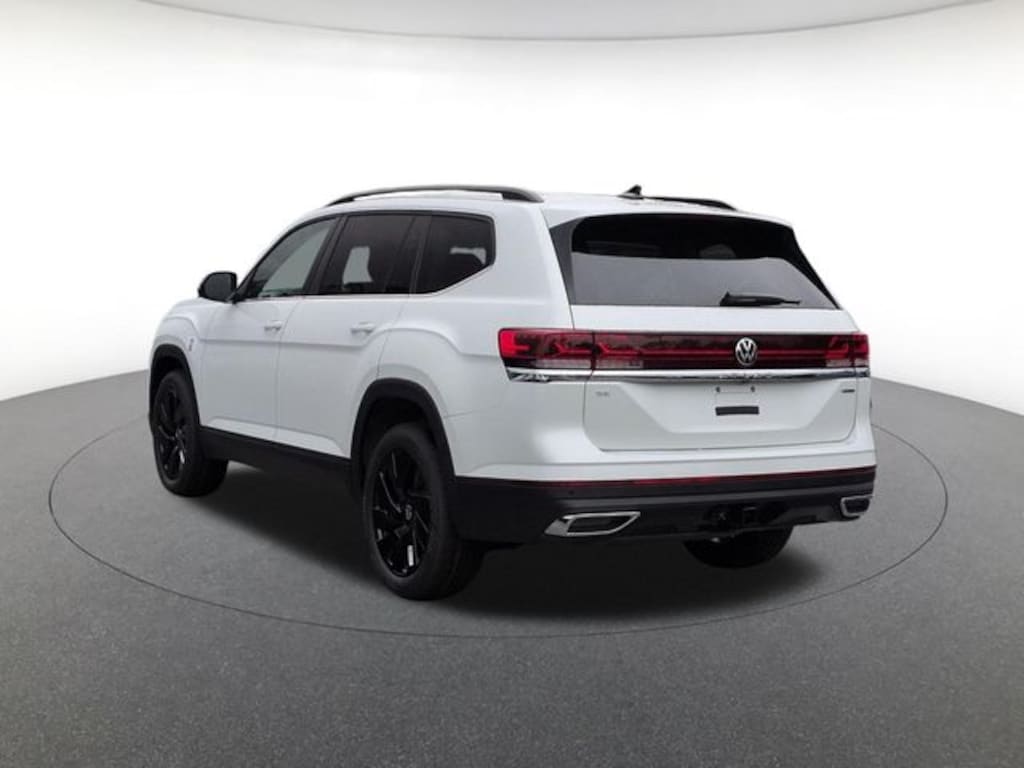 New 2026 Volkswagen Atlas SE w/Technology SUV