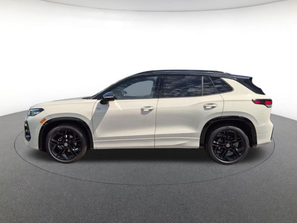 New 2026 Volkswagen Tiguan SE R-Line Black SUV