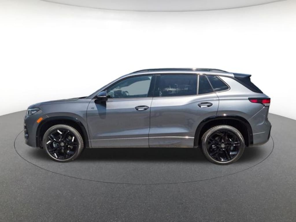 New 2026 Volkswagen Tiguan SE R-Line Black SUV