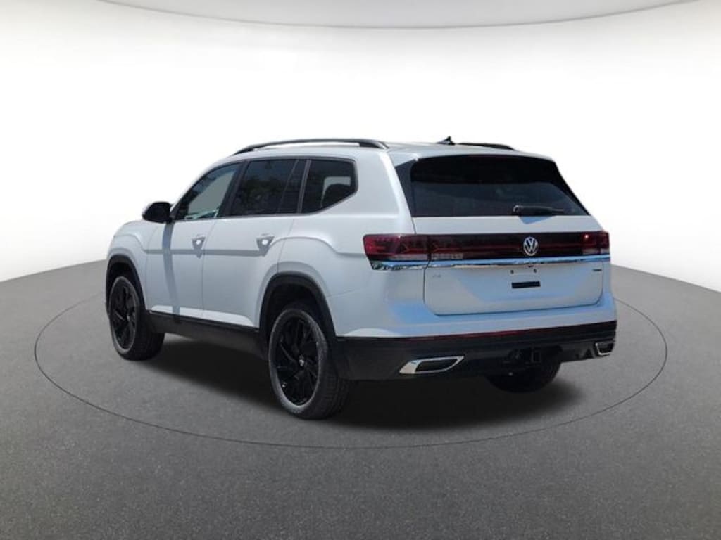 New 2026 Volkswagen Atlas SE w/Technology SUV
