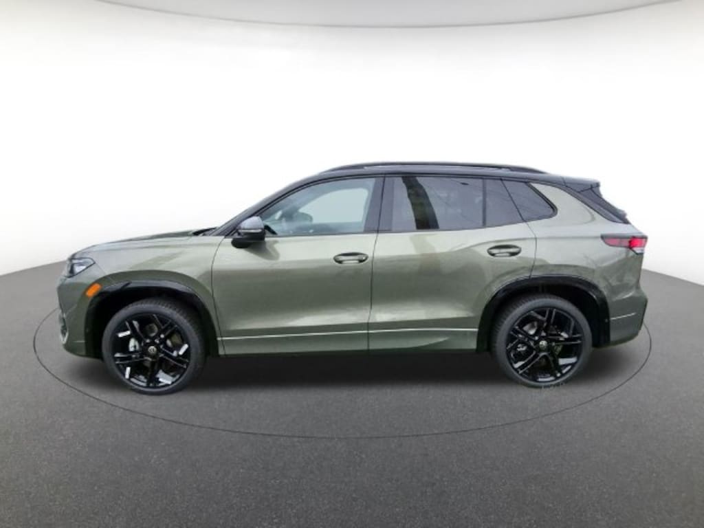 New 2026 Volkswagen Tiguan SE R-Line Black SUV