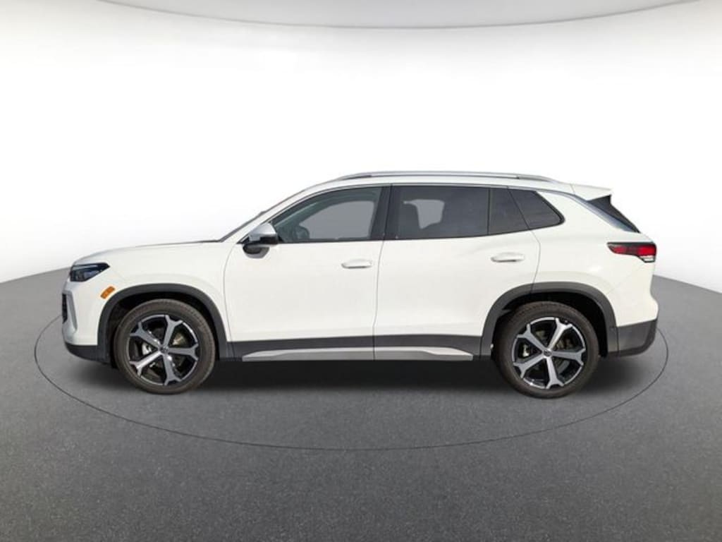 New 2026 Volkswagen Tiguan SE SUV