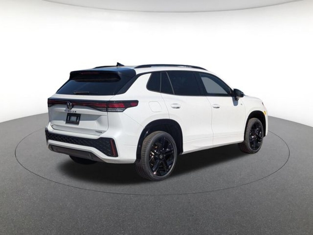 New 2026 Volkswagen Tiguan SE R-Line Black SUV