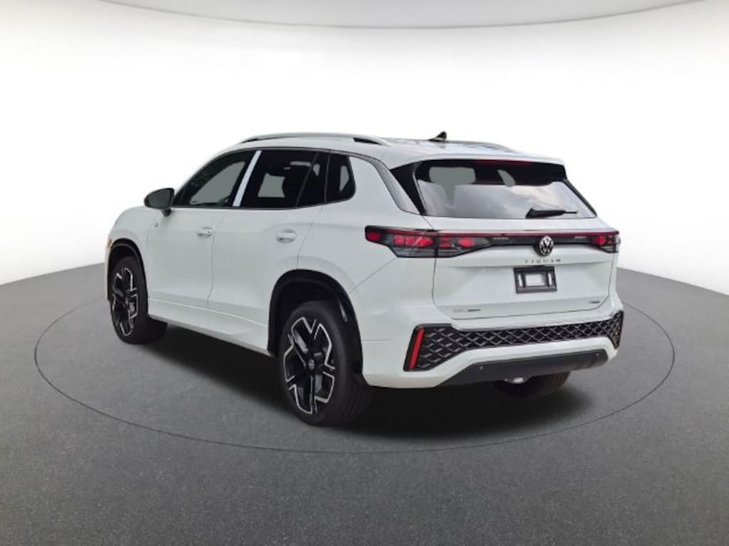 New 2026 Volkswagen Tiguan SEL R-Line Turbo SUV
