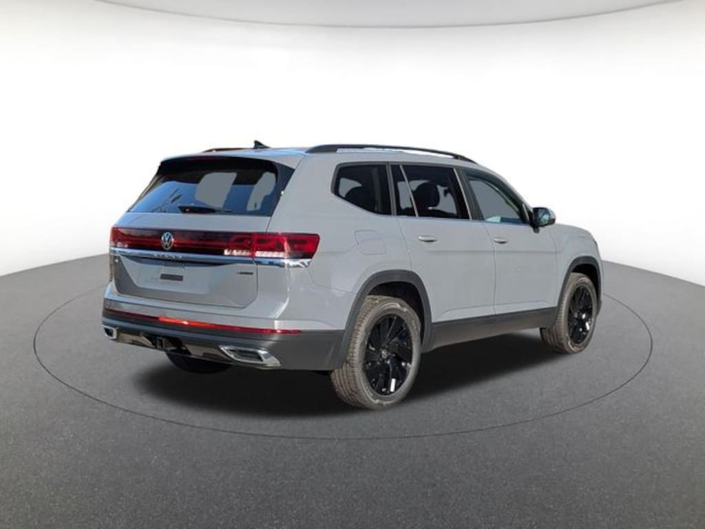 New 2026 Volkswagen Atlas SE w/Technology SUV