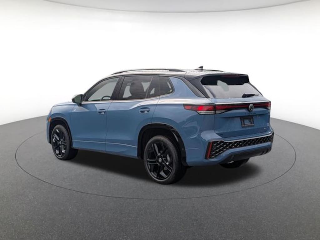 New 2026 Volkswagen Tiguan SE R-Line Black SUV