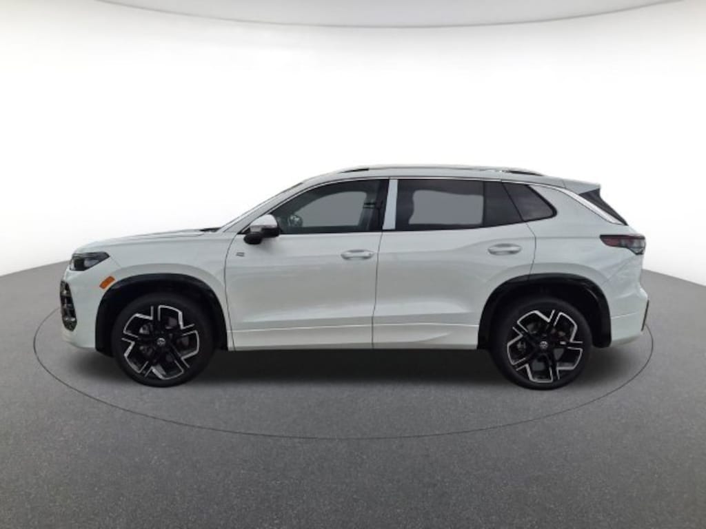 New 2026 Volkswagen Tiguan SEL R-Line Turbo SUV