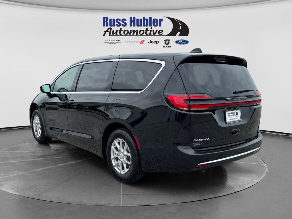 New 2027 Chrysler Pacifica SELECT Passenger Van