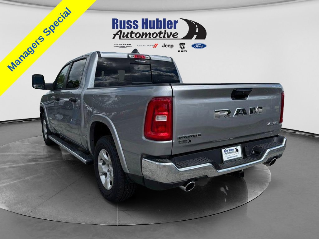 New 2025 Ram 1500 BIG HORN CREW CAB 4X4 5'7 BOX Pickup