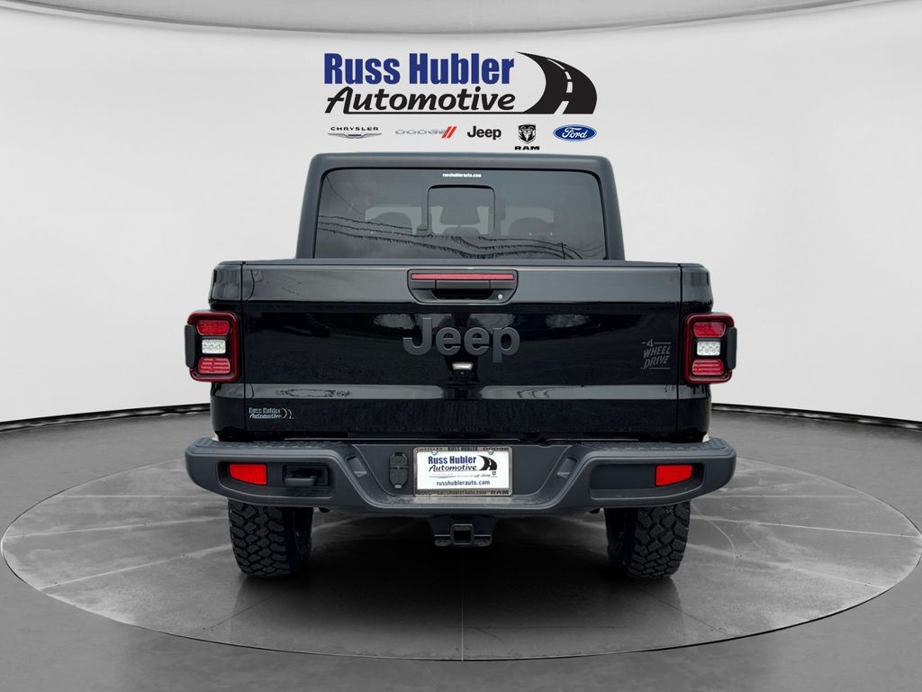 New 2026 Jeep Gladiator WILLYS 4X4 Pickup
