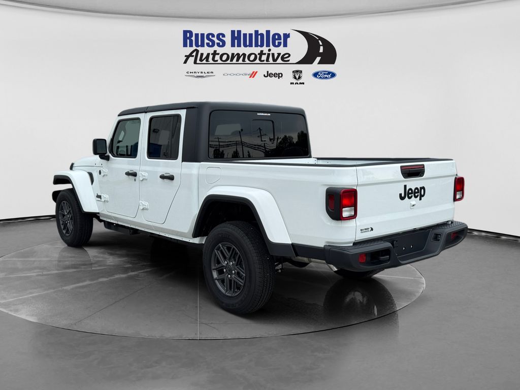 New 2026 Jeep Gladiator SPORT S 4X4 Pickup