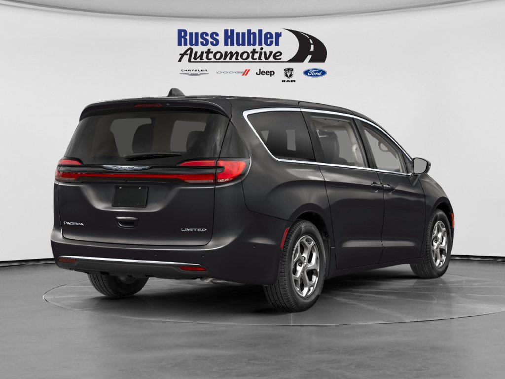 Used 2025 Chrysler Pacifica Pinnacle Van Passenger Van