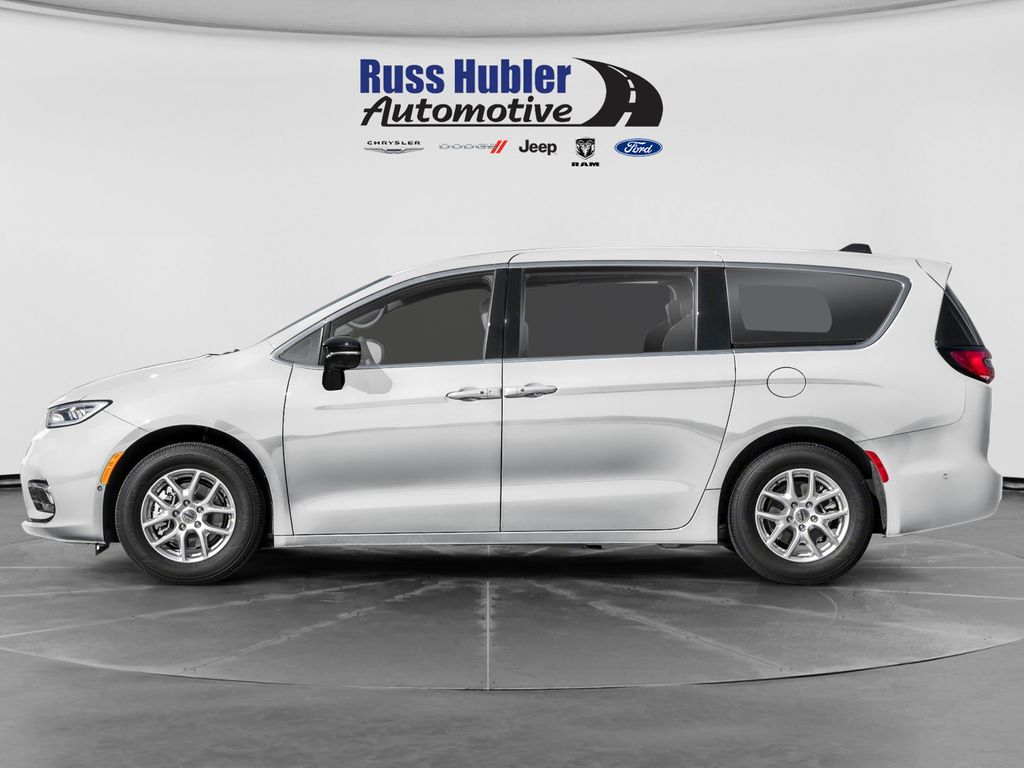 Used 2026 Chrysler Pacifica Select Minivan/Van