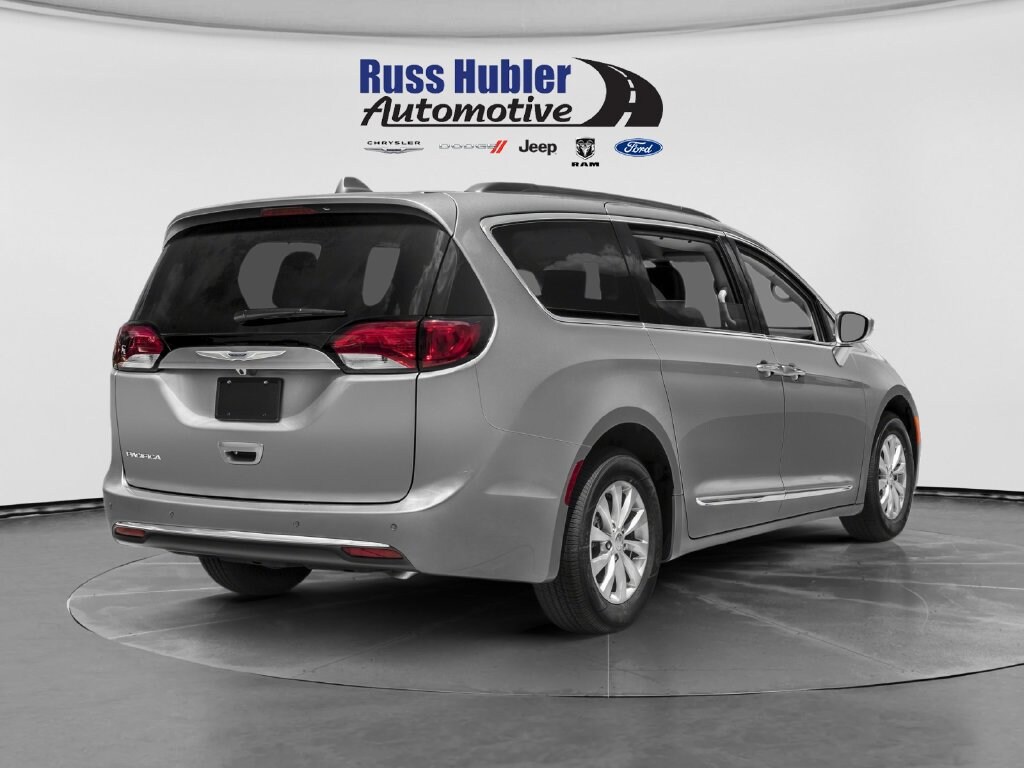 Used 2017 Chrysler Pacifica Limited Van