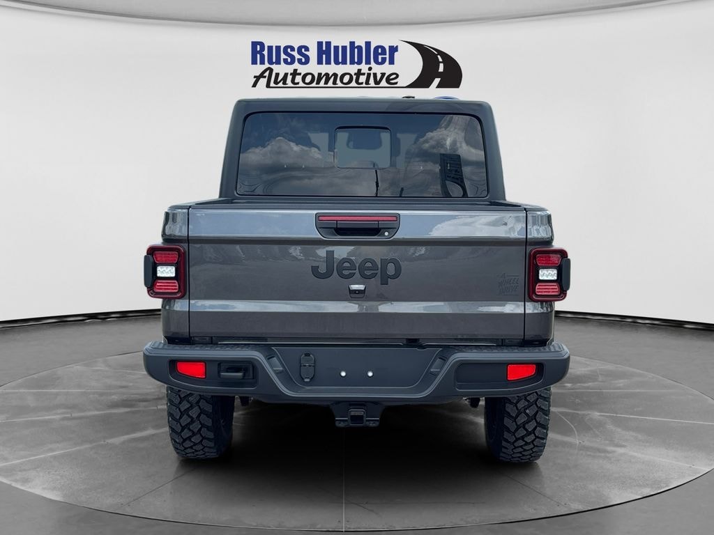 New 2026 Jeep Gladiator WILLYS 4X4 Pickup