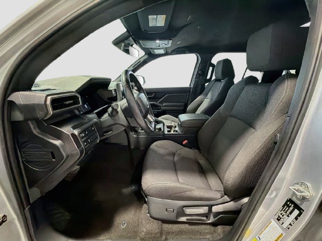2025 Toyota 4Runner SR5 - Photo 18