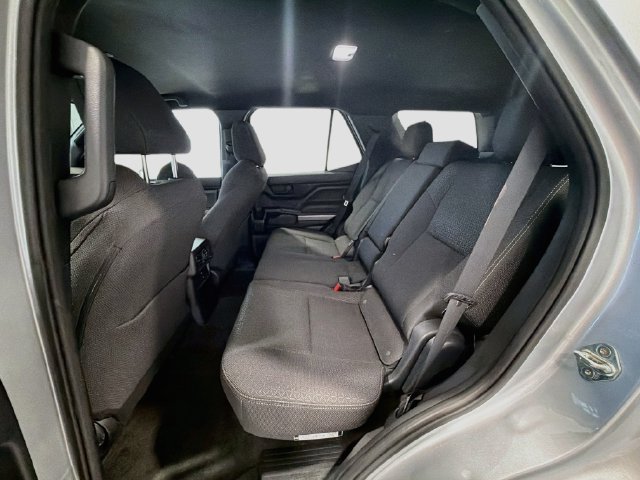 2025 Toyota 4Runner SR5 - Photo 21