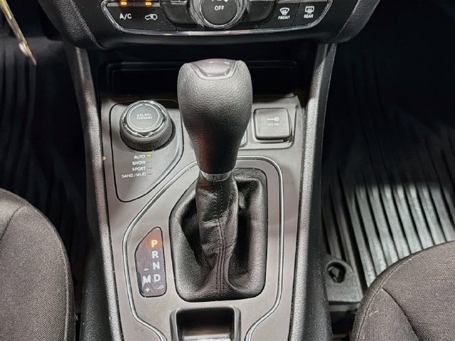 2021 Jeep Cherokee Latitude - Photo 15