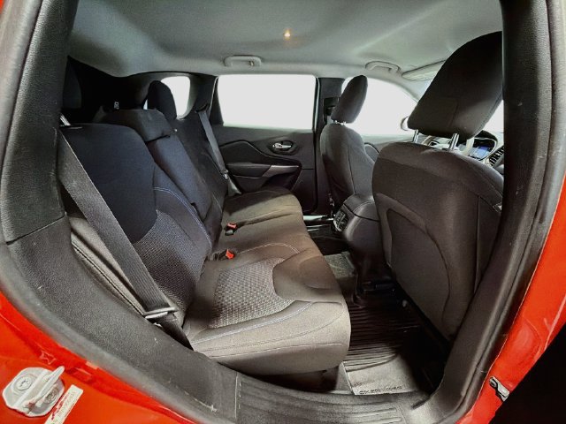 2021 Jeep Cherokee Latitude - Photo 22