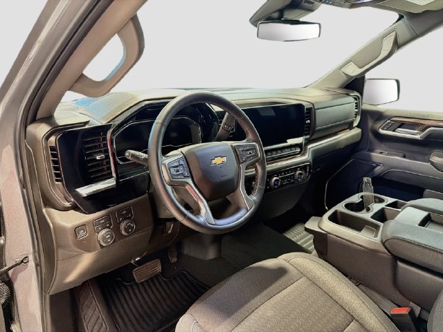 2024 Chevrolet Silverado 1500 LT - Photo 9