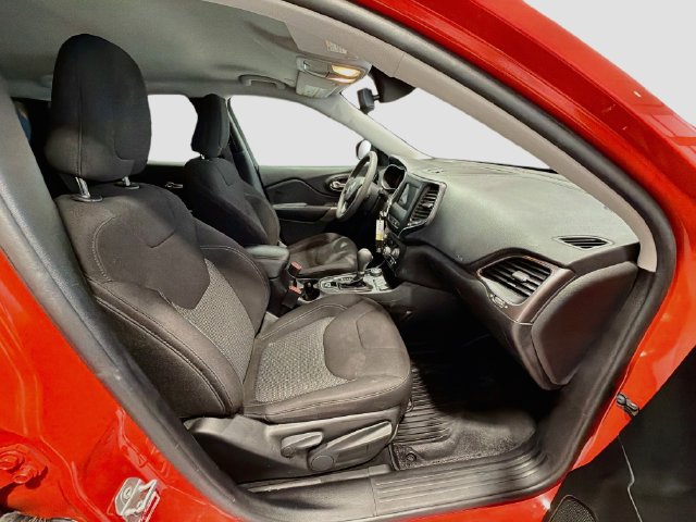 2021 Jeep Cherokee Latitude - Photo 23