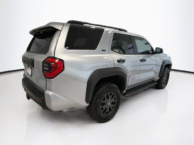 2025 Toyota 4Runner SR5 - Photo 7
