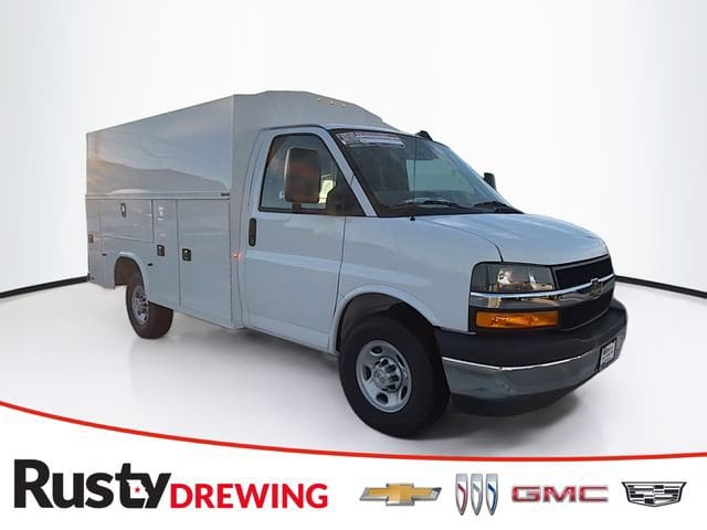 2025 Chevrolet Express Cutaway