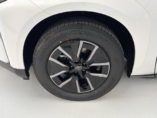 2026 Toyota bZ XLE - Photo 23
