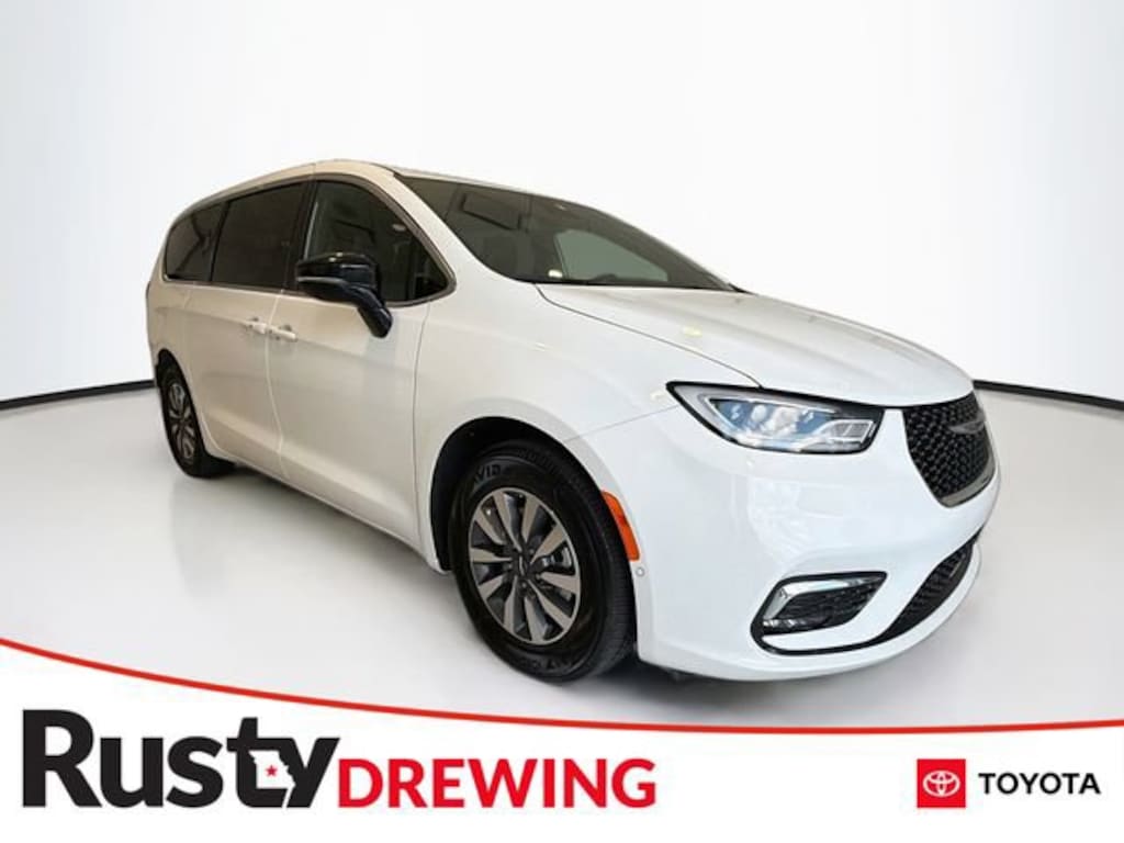 Used 2026 Chrysler Pacifica Hybrid Select Van Passenger Van