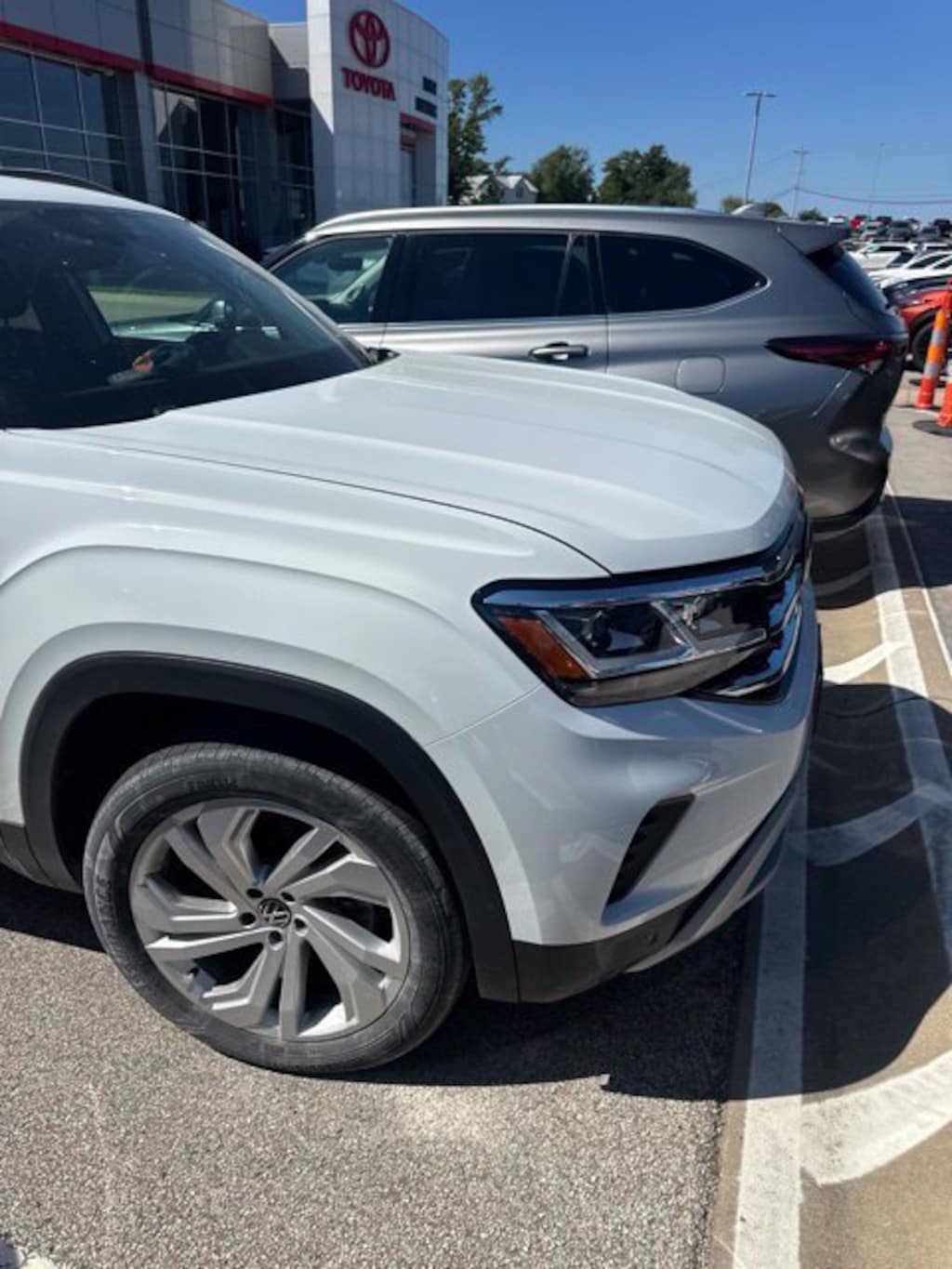 Used 2023 Volkswagen Atlas 2.0T SE w/Technology Sport Utility