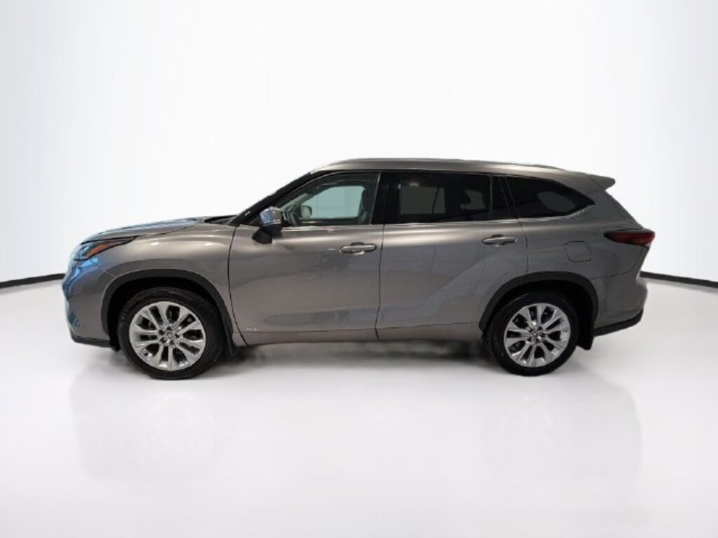 Used 2026 Toyota Highlander Hybrid Limited SUV