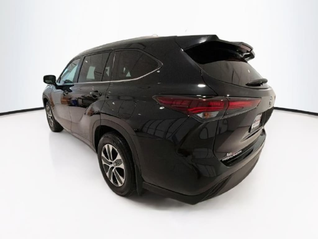Certified 2026 Toyota Highlander XLE SUV