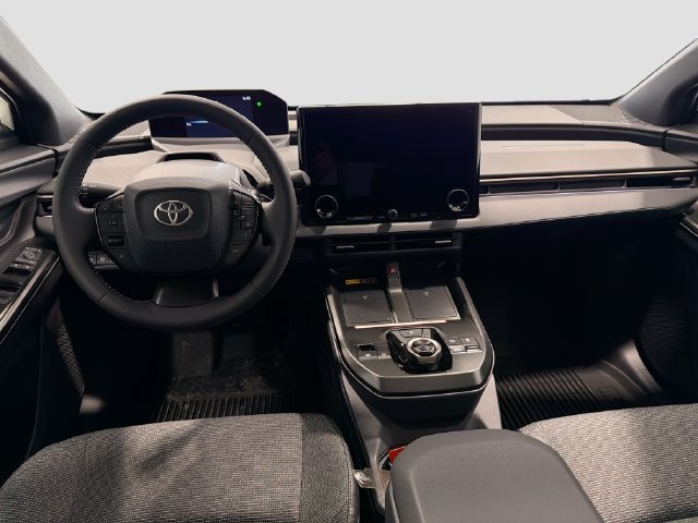 2026 Toyota bZ XLE - Photo 18