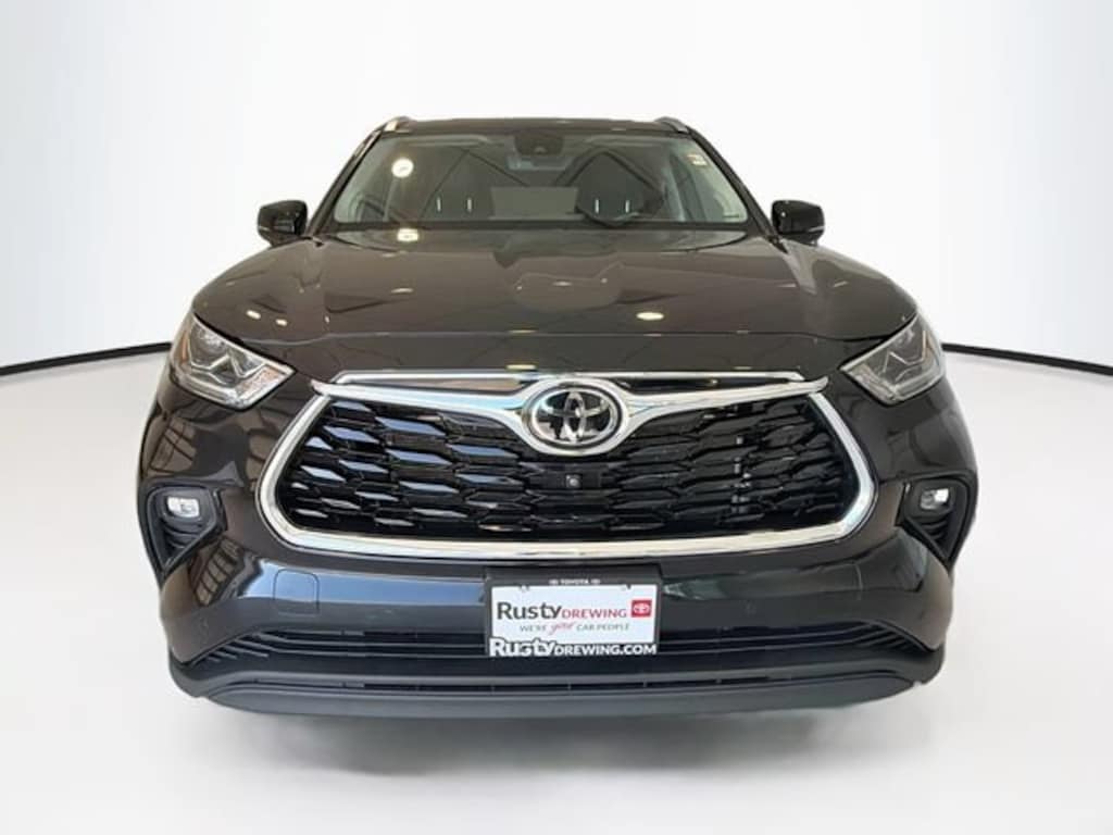 Used 2024 Toyota Highlander Limited SUV